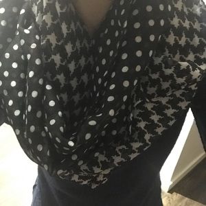 Black and white infinity scarf